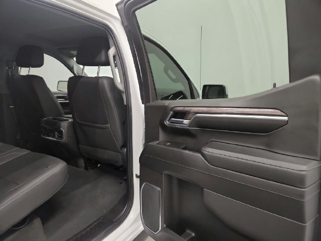 Used 2023 Chevrolet Silverado 1500 LTZ AWD/4WD image 23