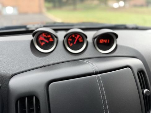 Used 2013 Nissan 370Z Touring image 16