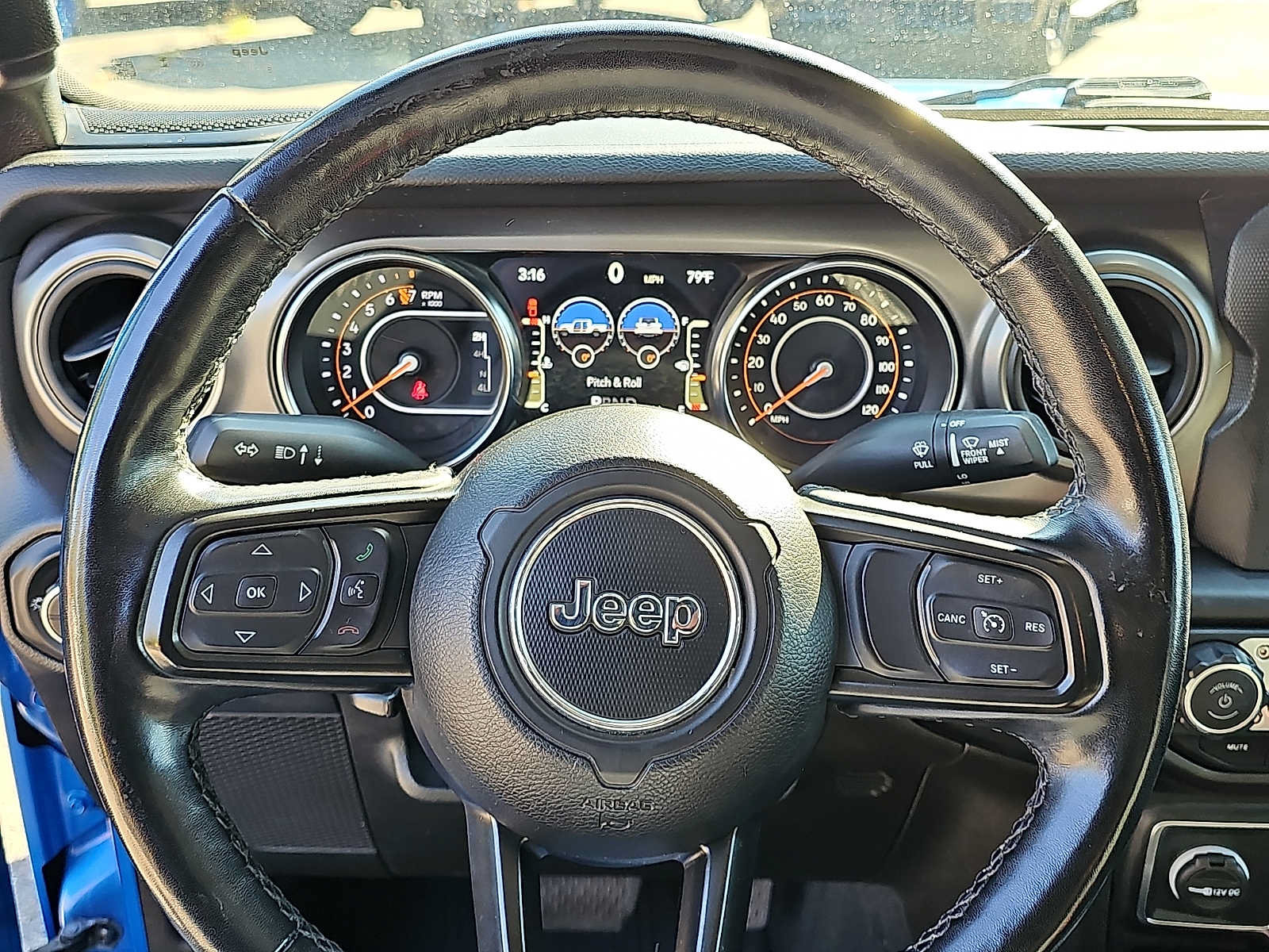Used 2021 Jeep Gladiator Sport AWD/4WD image 18