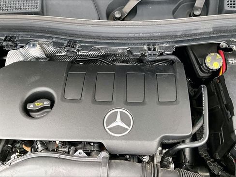 Certified 2023 Mercedes-Benz GLA 250 4MATIC image 33