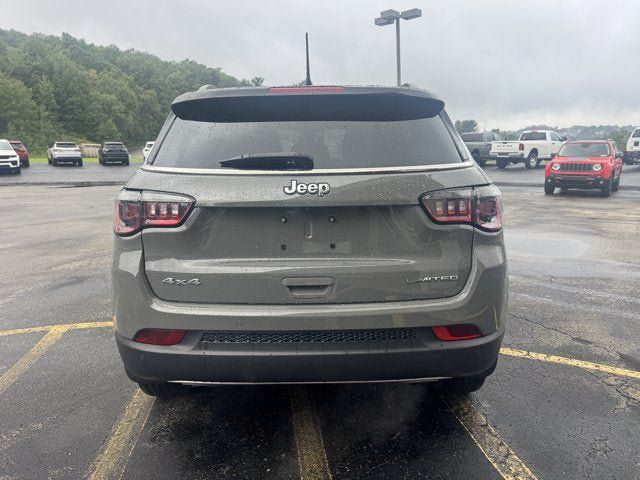 Used 2023 Jeep Compass Limited AWD/4WD image 4