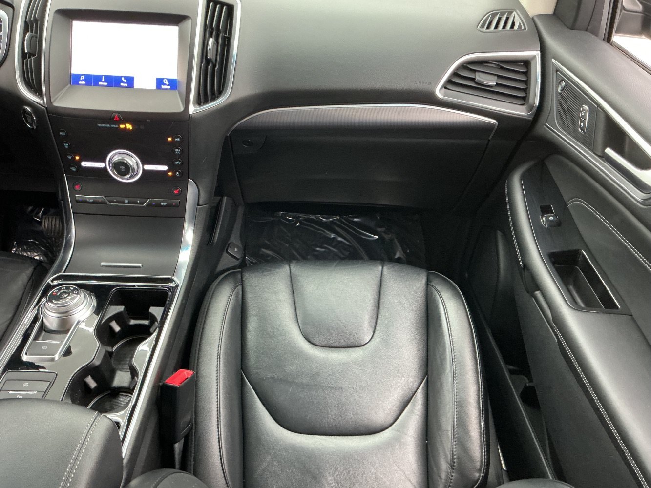 Used 2020 Ford Edge Titanium FWD image 28