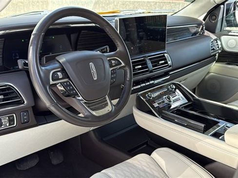 Used 2023 Lincoln Navigator Black Label image 28