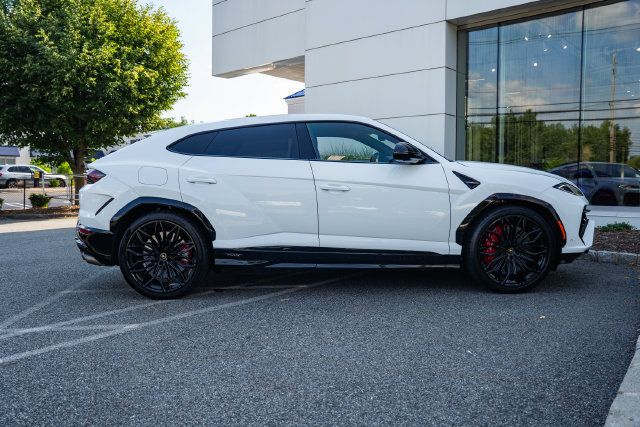 Used 2025 Lamborghini Urus SE AWD/4WD image 13