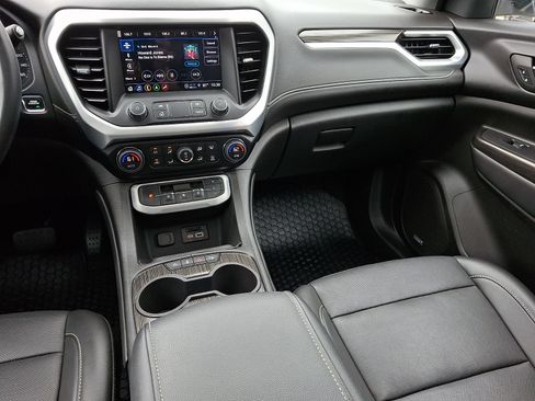 Used 2023 GMC Acadia SLT AWD/4WD image 16