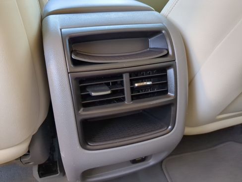 Used 2019 Cadillac XT5 Luxury image 16