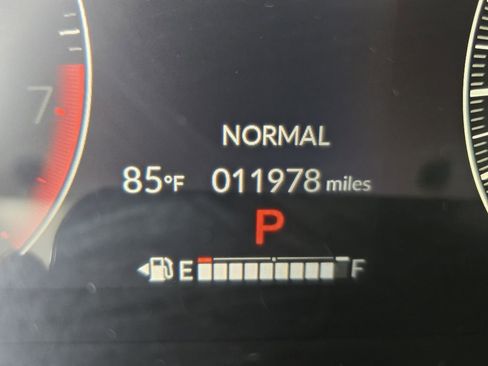 Used 2024 Honda HR-V LX image 23