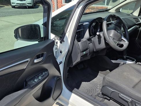 Used 2015 Honda Fit EX image 9