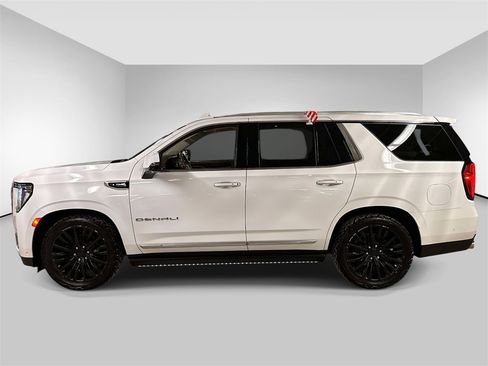 Used 2023 GMC Yukon Denali w/ Denali Reserve Package image 2