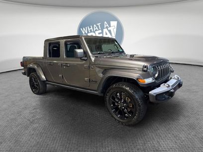 Used 2025 Jeep Gladiator Sport