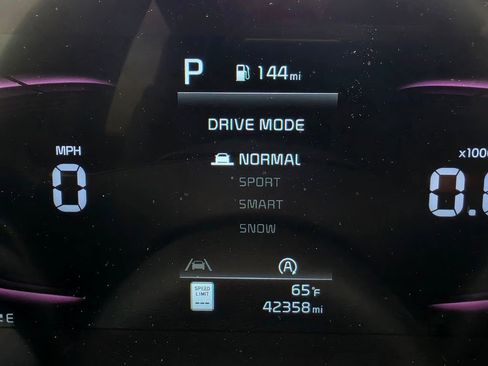 Used 2023 Kia Sportage X-Line w/ X-Line Premium Package AWD/4WD image 24