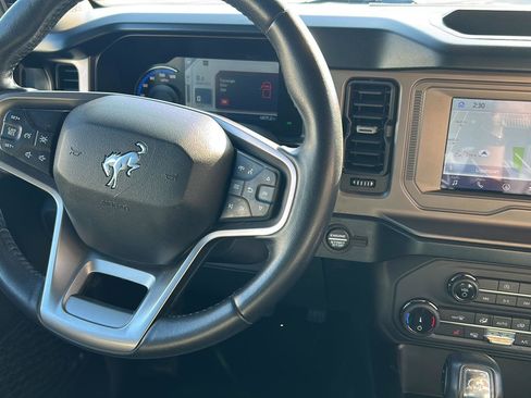 Used 2022 Ford Bronco Outer Banks image 25
