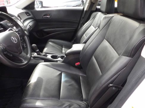Used 2014 Acura ILX w/ Technology Package FWD image 9