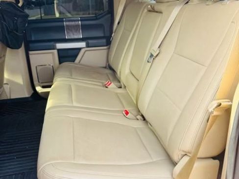 Used 2017 Ford F250 Lariat w/ Lariat Ultimate Package AWD/4WD image 13