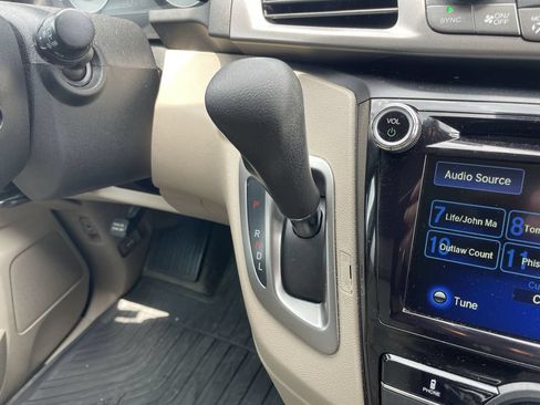 Used 2016 Honda Odyssey EX-L image 27