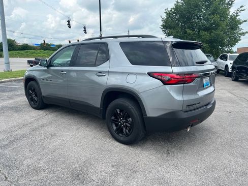 Used 2023 Chevrolet Traverse LT w/ Midnight/Sport Edition AWD/4WD image 4