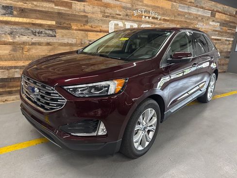 Used 2022 Ford Edge Titanium w/ Equipment Group 301A AWD/4WD image 5