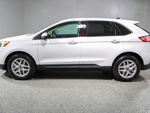 Used 2022 Ford Edge SEL w/ Convenience Package AWD/4WD image 10
