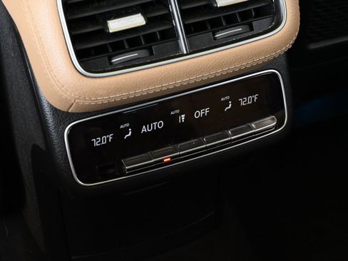 Used 2024 Mercedes-Benz GLS 450 4MATIC image 27