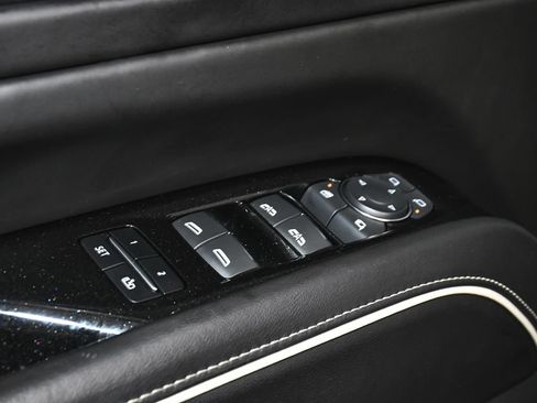 Used 2023 Cadillac Escalade Premium Luxury Platinum AWD/4WD image 10