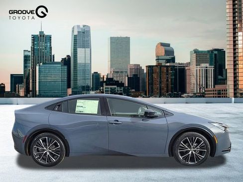New 2026 Toyota Prius XLE image 5
