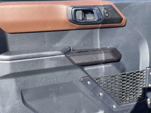 Used 2024 Ford Bronco Outer Banks image 12