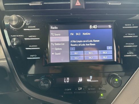 Used 2018 Toyota Camry SE FWD image 37