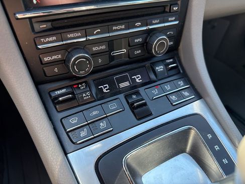 Used 2014 Porsche Cayman image 15