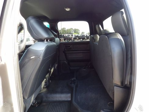 Used 2022 RAM 3500 Tradesman w/ Chrome Appearance Group AWD/4WD image 33