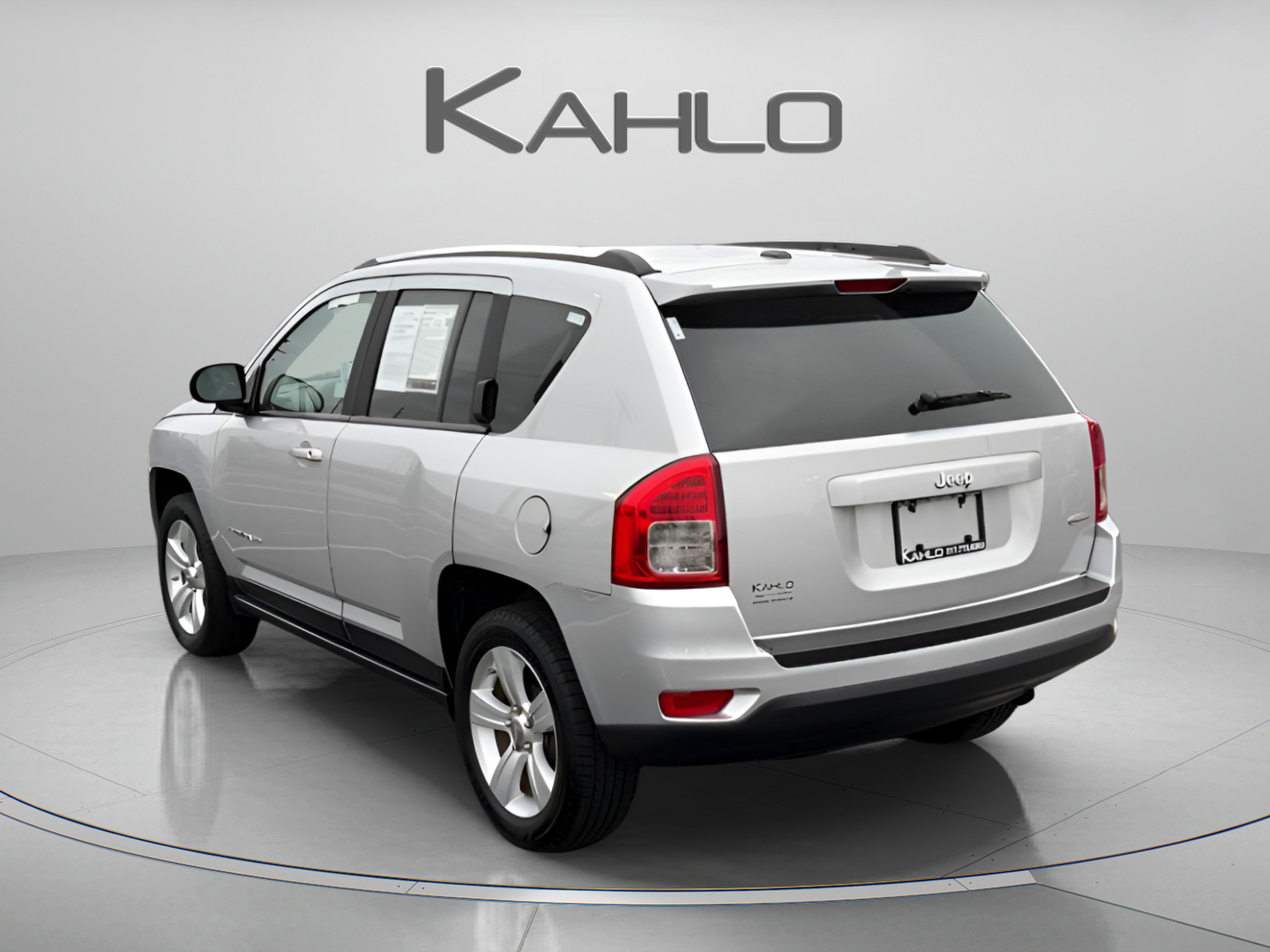 Used 2012 Jeep Compass Latitude w/ Sun/Sound Group FWD image 3