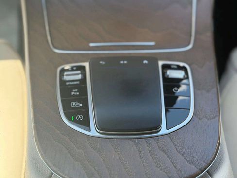 Used 2021 Mercedes-Benz E 350 Sedan image 28