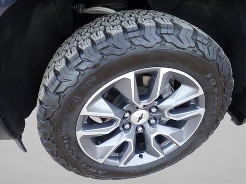 Used 2022 Chevrolet Silverado 1500 High Country w/ High Country Premium Package image 7