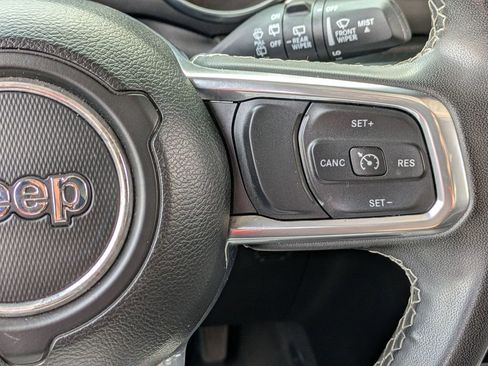 Used 2023 Jeep Wrangler Unlimited Sahara AWD/4WD image 21