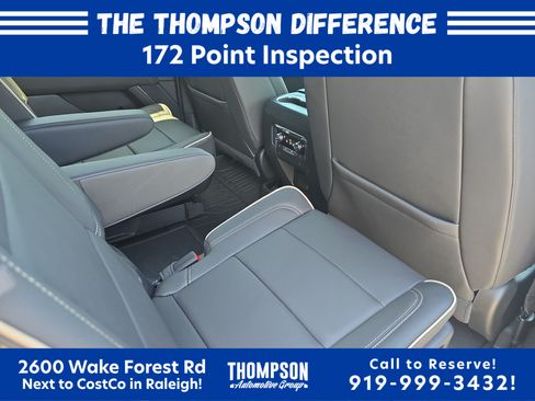 Used 2025 GMC Yukon XL Elevation AWD/4WD image 11