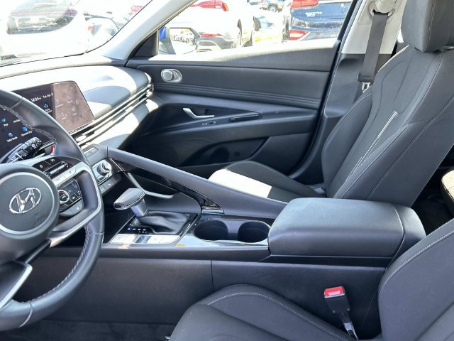 Used 2023 Hyundai Elantra SEL w/ Convenience Package FWD image 20