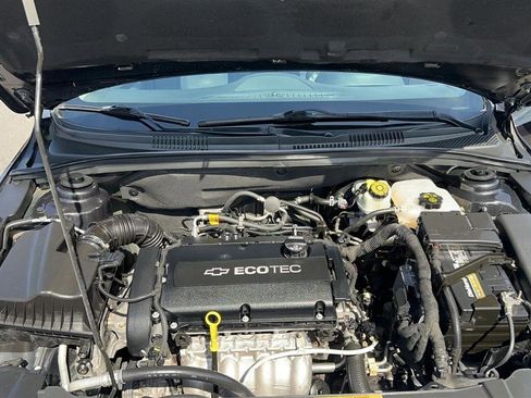 Used 2016 Chevrolet Cruze LS image 33