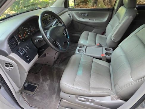 Used 2000 Honda Odyssey EX image 2