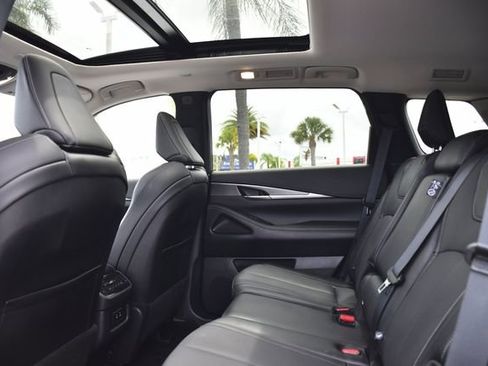 Used 2026 INFINITI QX60 Pure w/ Cargo Package FWD image 26