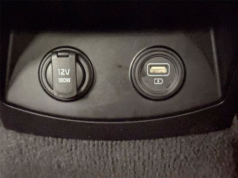 Used 2023 Kia Sorento LX FWD image 32