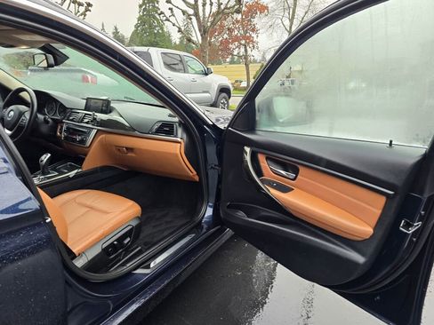 Used 2014 BMW 328i xDrive Wagon image 12