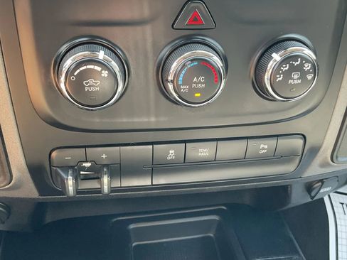 Used 2015 RAM 2500 Tradesman w/ Chrome Appearance Group image 30