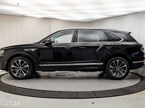 Used 2024 Bentley Bentayga Extended Wheelbase image 2