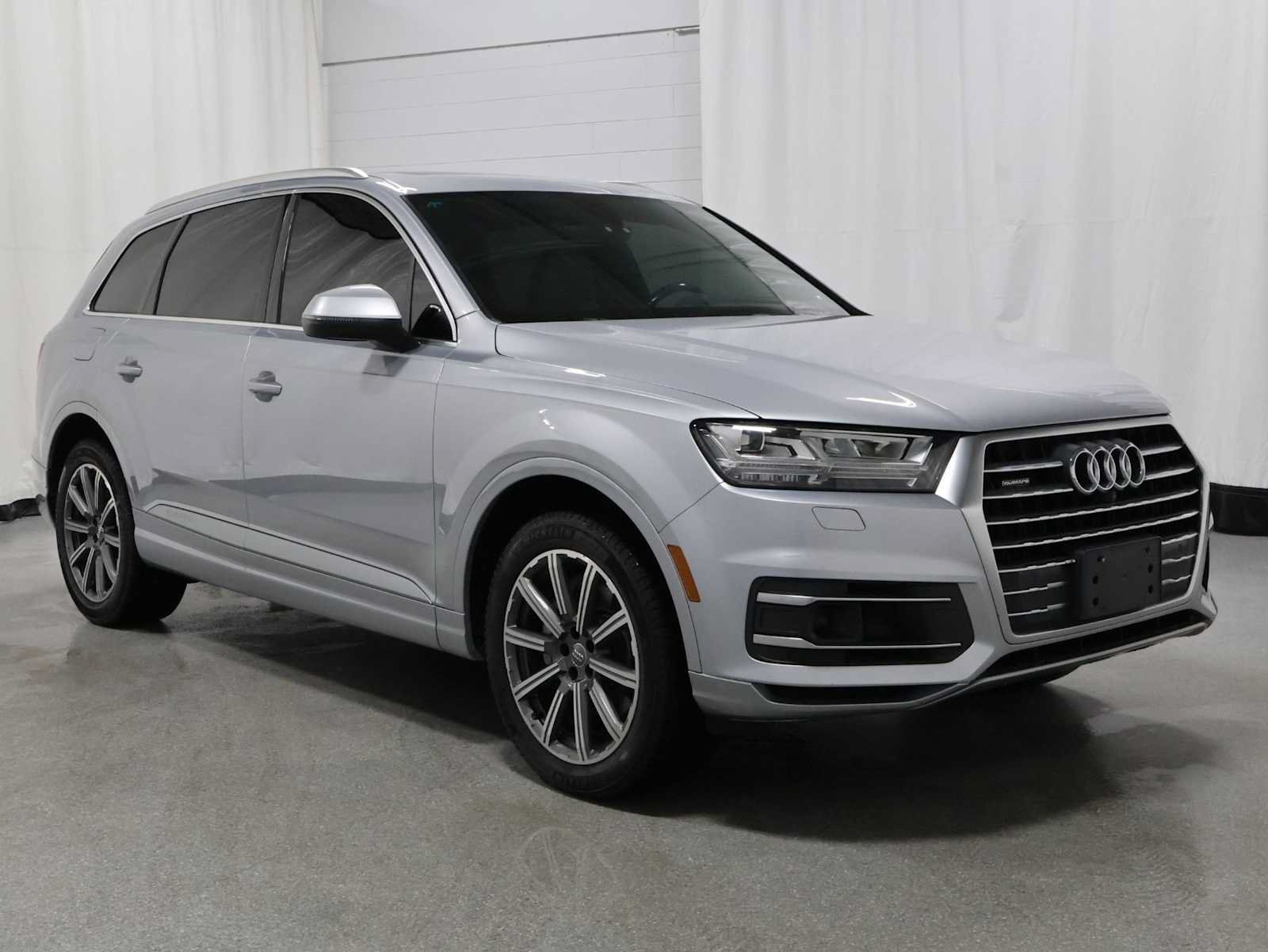 Used 2017 Audi Q7 3.0T Premium Plus w/ Premium Plus Package AWD/4WD image 13