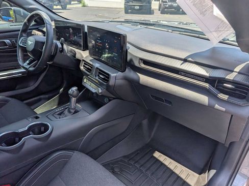 Used 2025 Ford Mustang GT RWD image 30