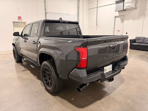 Used 2025 Toyota Tacoma SR5 image 7