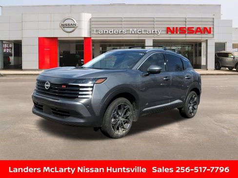 Used 2025 Nissan Kicks SR w/ Illumination Package image 1