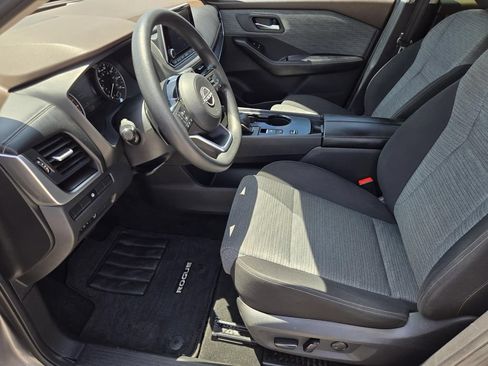 Used 2023 Nissan Rogue SV FWD image 16