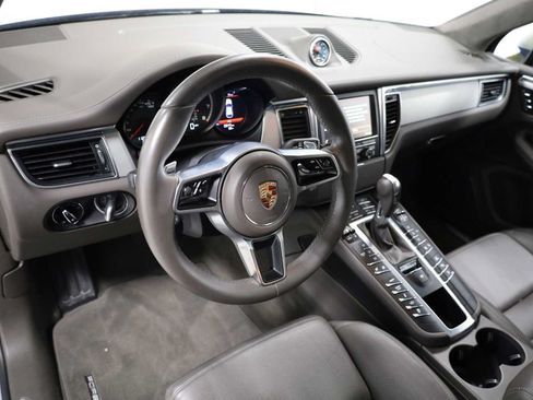 Used 2015 Porsche Macan Turbo AWD/4WD image 4