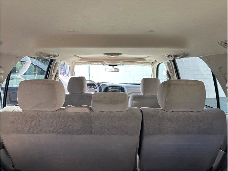 Used 2005 Toyota Sequoia SR5 RWD image 20