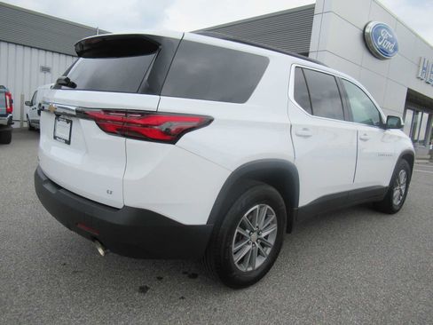 Used 2022 Chevrolet Traverse LT w/ LPO, Floor Liner Package AWD/4WD image 5
